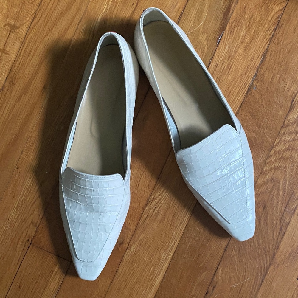 Aeyde Cream White Croc-Embossed Point Toe Loafer Flats